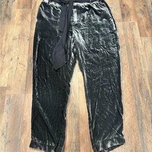 Anthropologie Women’s Elevenses charcoal velvet Pants size 12
